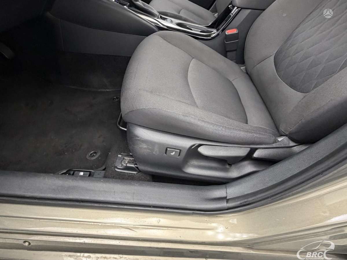 Toyota Corolla, 1.6 l., Седан