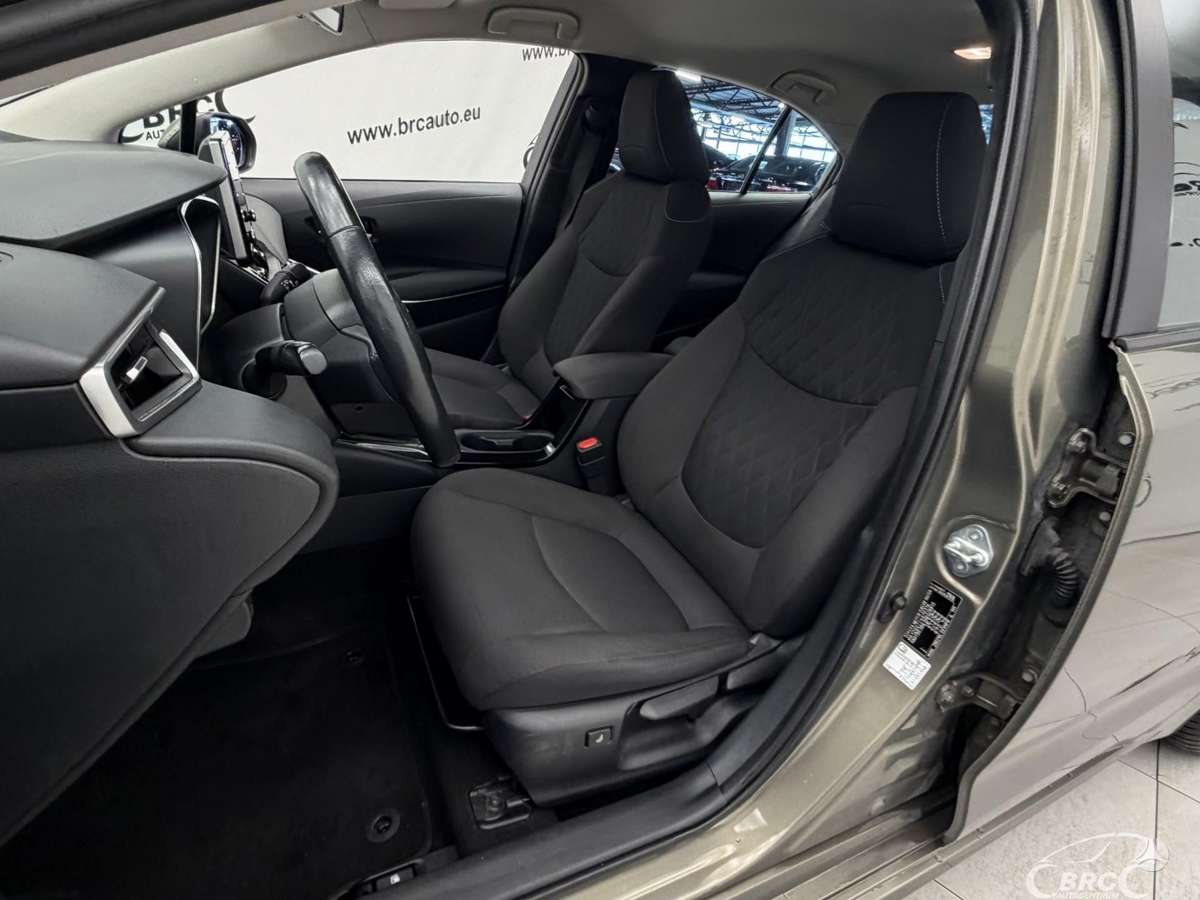 Toyota Corolla, 1.6 l., Седан