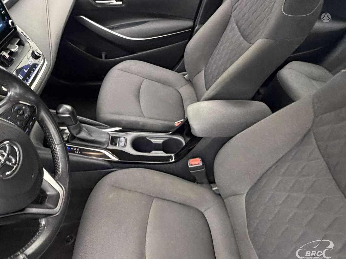 Toyota Corolla, 1.6 l., Седан