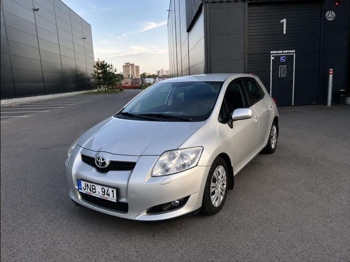Toyota Auris, hatchback