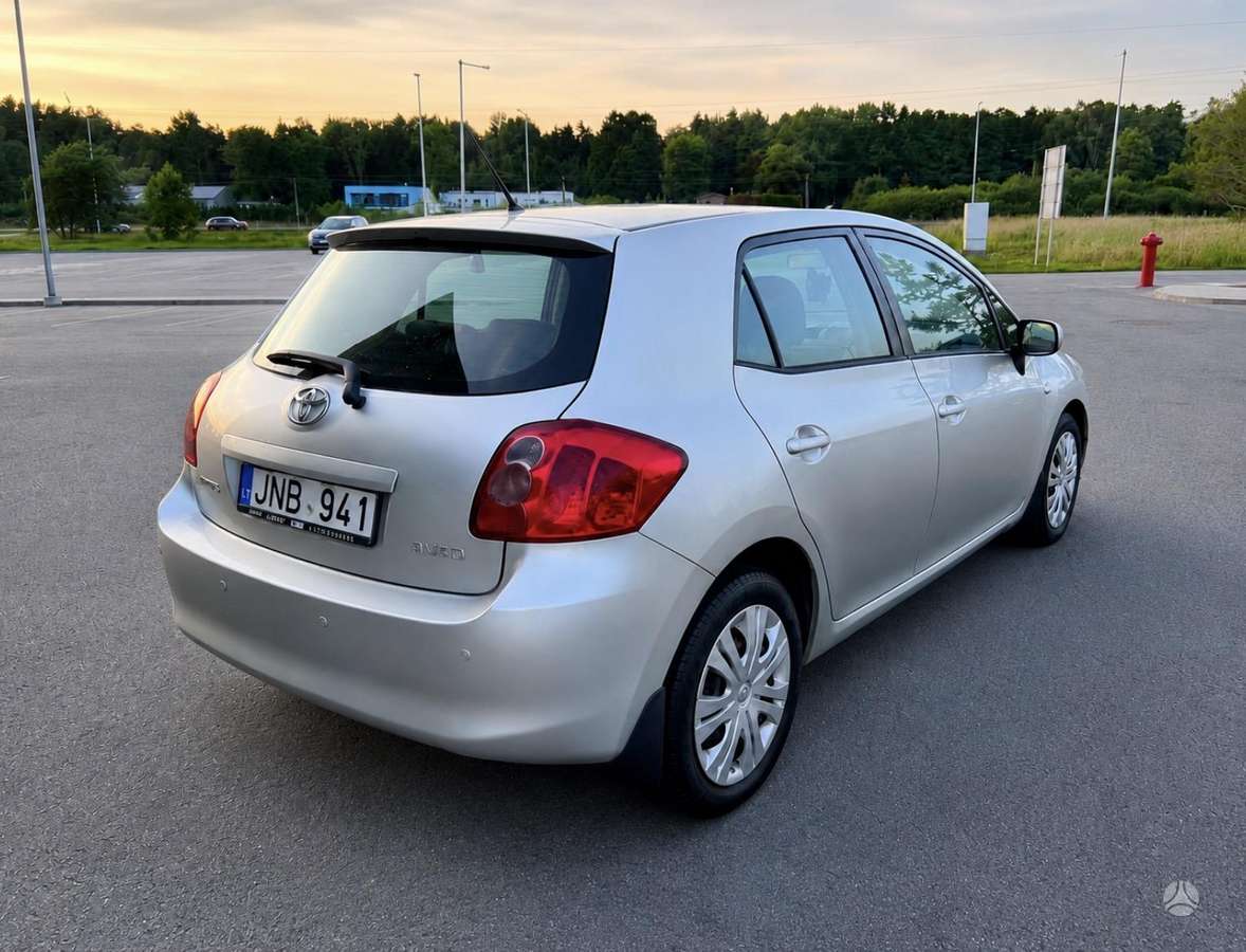 Toyota Auris, Хэтчбек