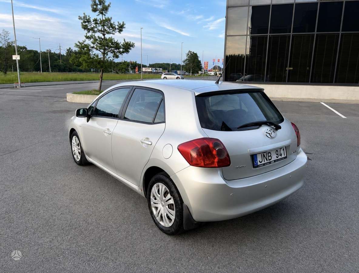 Toyota Auris, Хэтчбек