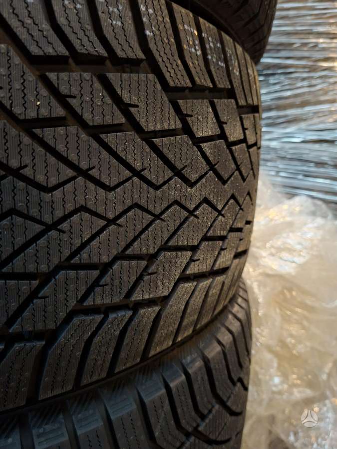 Sailun, žieminės 255/45 R20