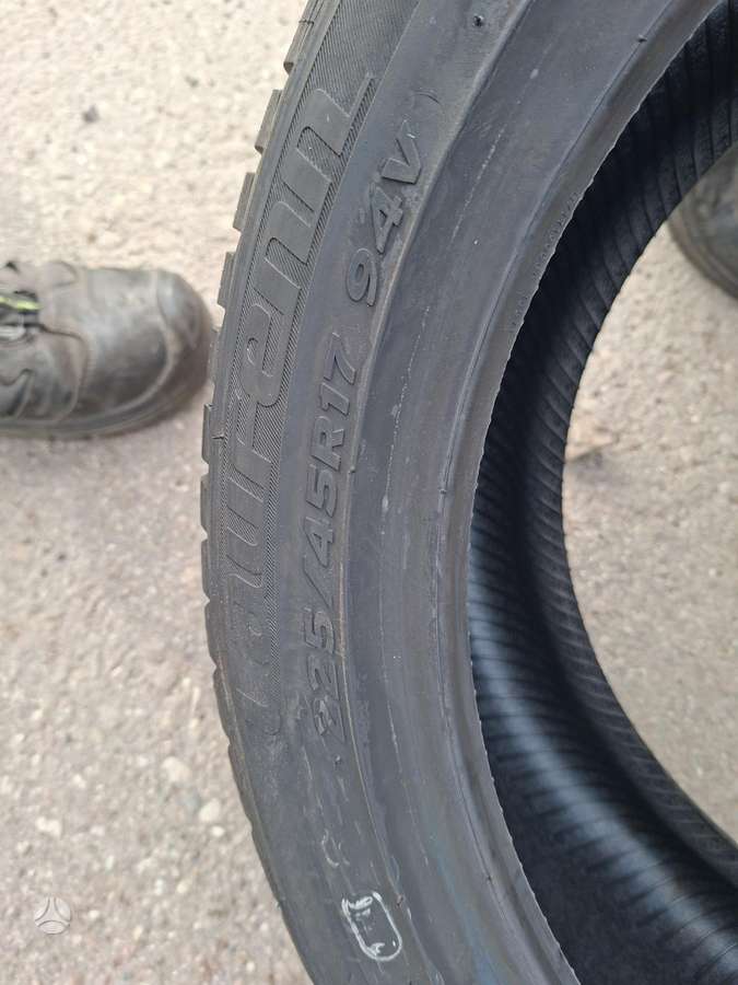 Laufenn, winter 225/45 R17