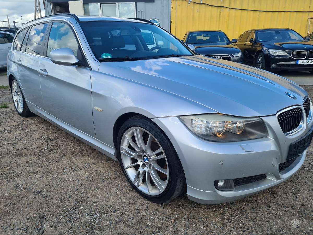BMW 330, 3.0 l., wagon