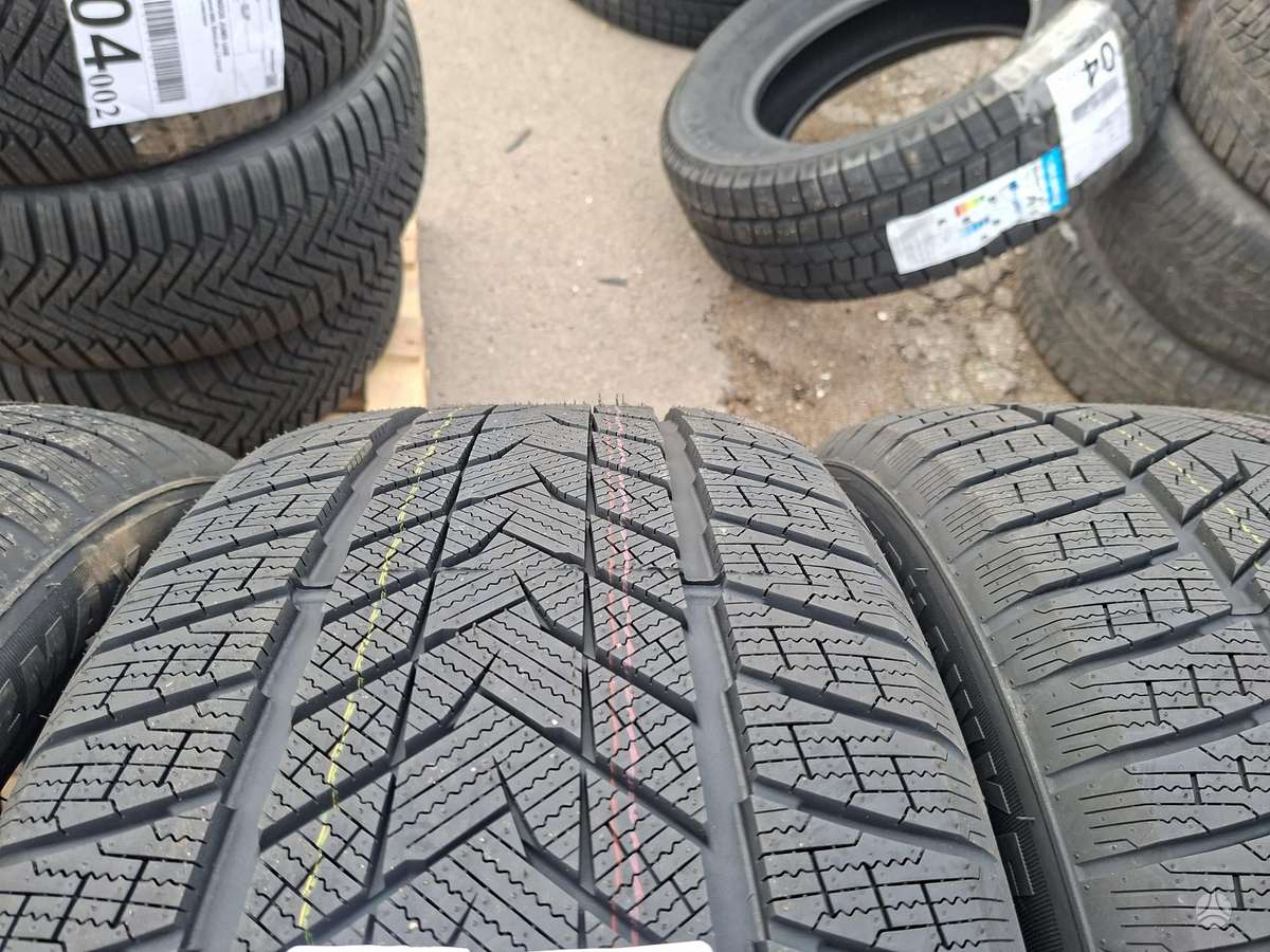 Zmax R19 255/50, winter 285/45 R19