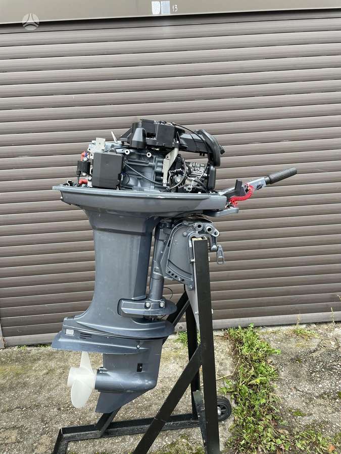 Yamaha Enduro E40X, dvitakčiai pakabinami
