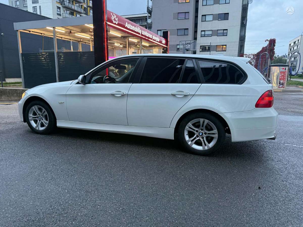 BMW 320, 2.0 l., universalas