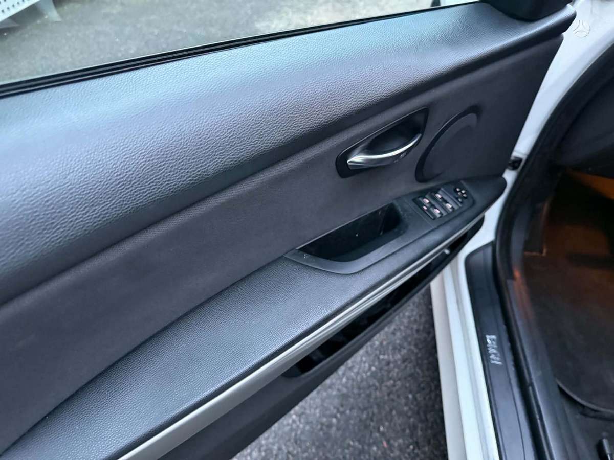 BMW 320, 2.0 l., universalas