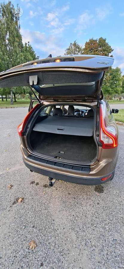 Volvo XC60 2009 — photo 9