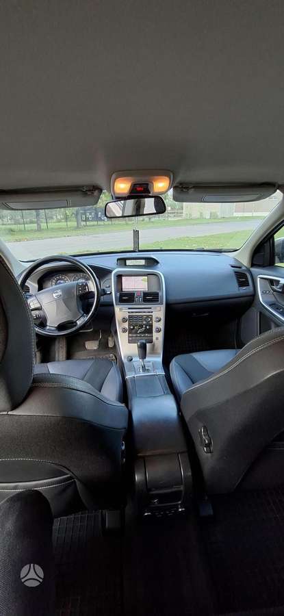 Volvo XC60 2009 — photo 11