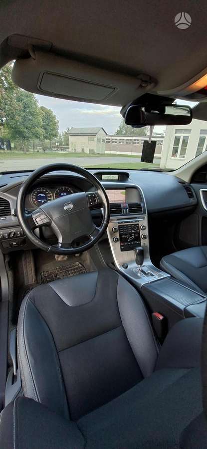 Volvo XC60 2009 — photo 10
