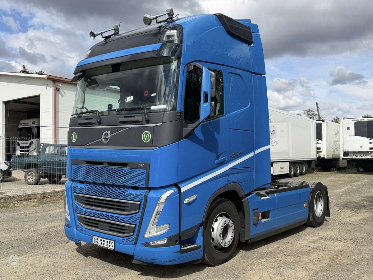 Volvo FH500, XL 2x units, double sleeper
