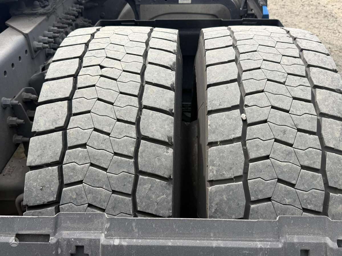 Volvo FH500, XL 2x units, double sleeper