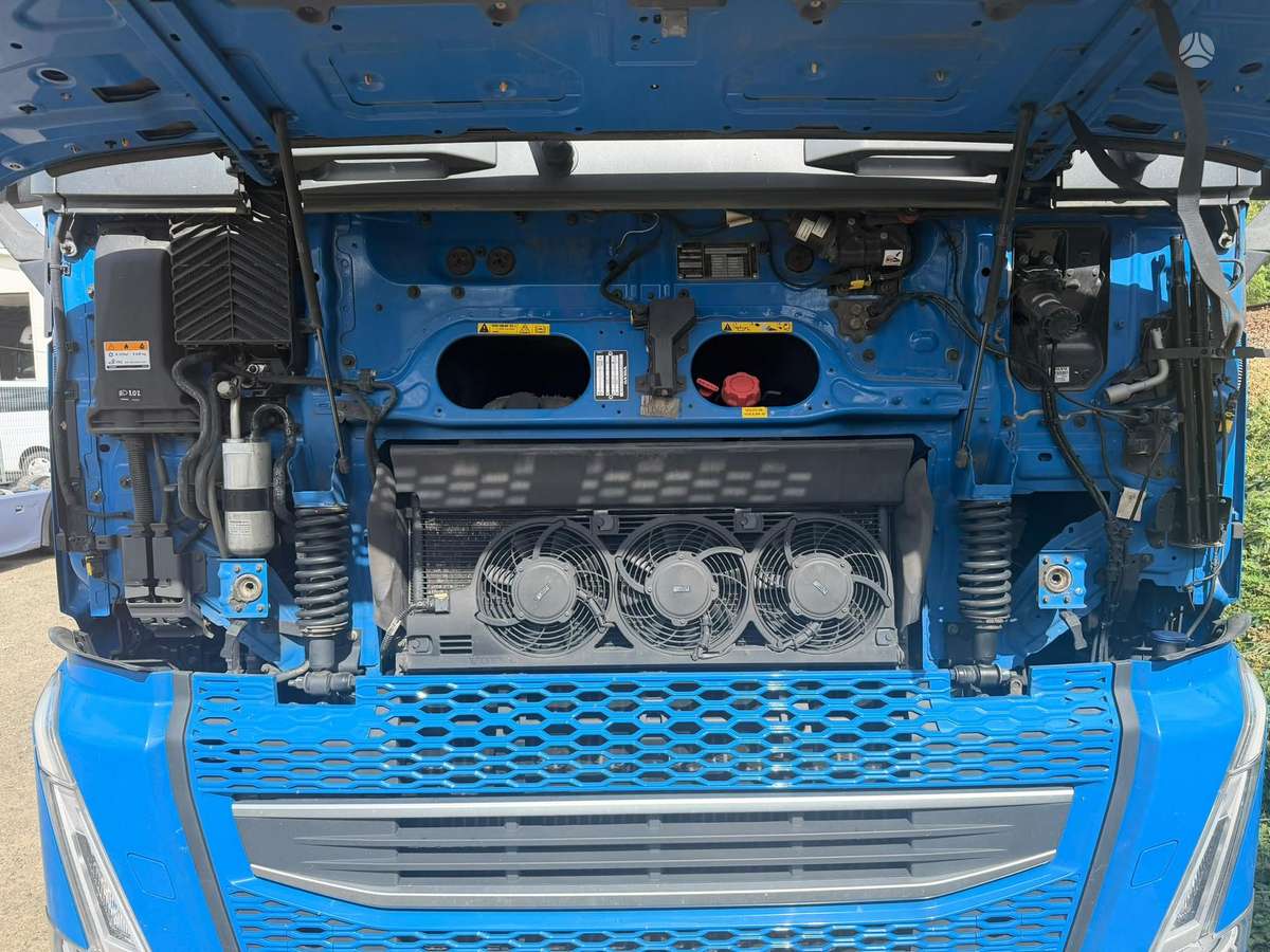 Volvo FH500, XL 2x units, double sleeper