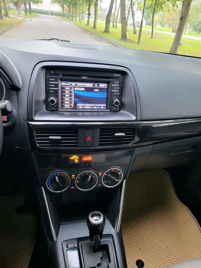 Mazda CX-5, 2.5 l., off-road / crossover
