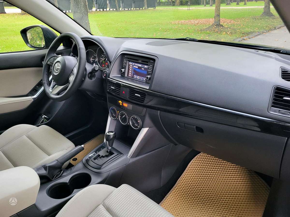 Mazda CX-5, 2.5 l., off-road / crossover
