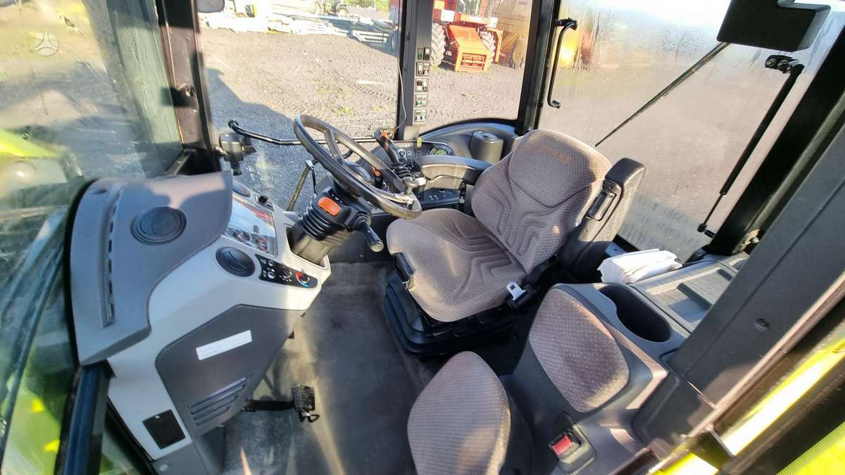 Claas ARION 430, тракторы