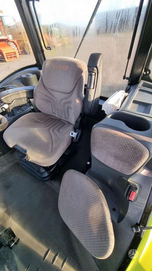 Claas ARION 430, тракторы