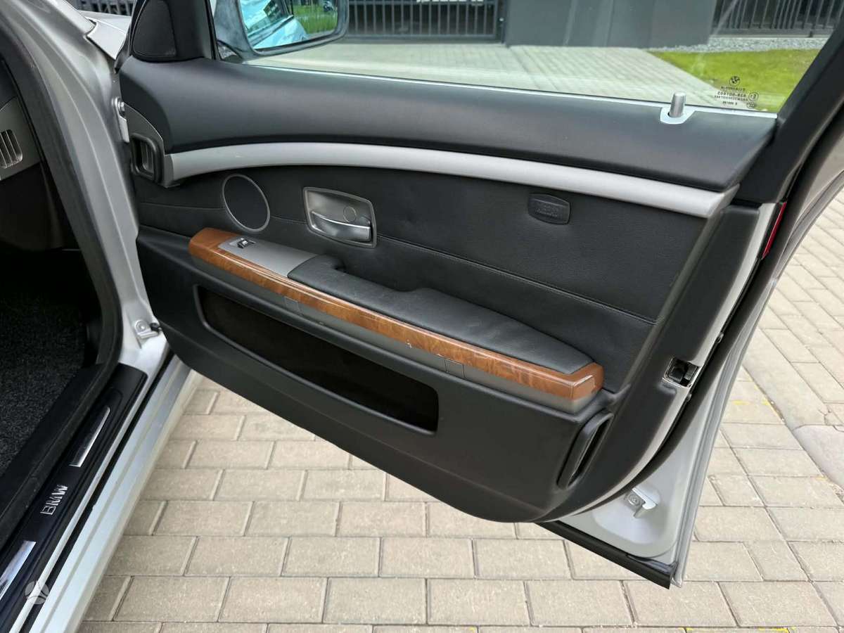 BMW 730, 3.0 l., Седан