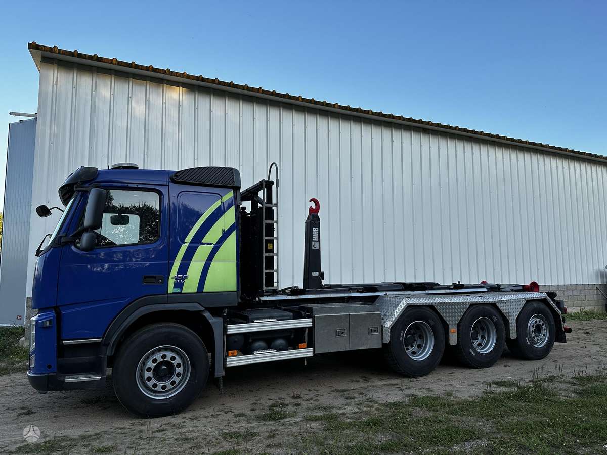 Volvo FM 8x4, hooklift trucks