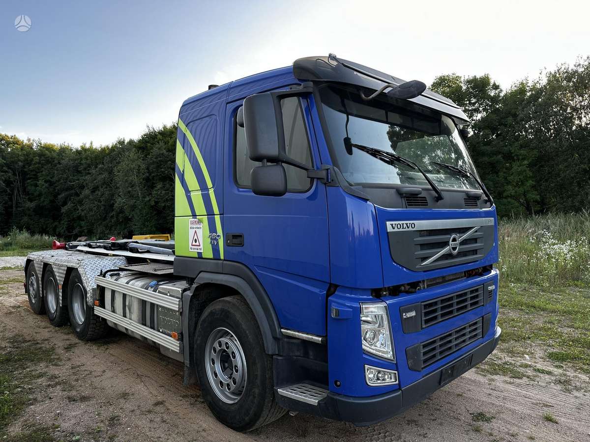Volvo FM 8x4, hooklift trucks