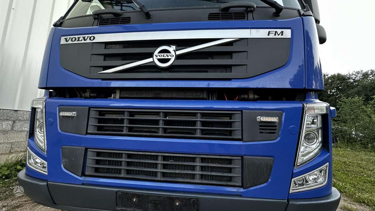 Volvo FM 8x4, hooklift trucks