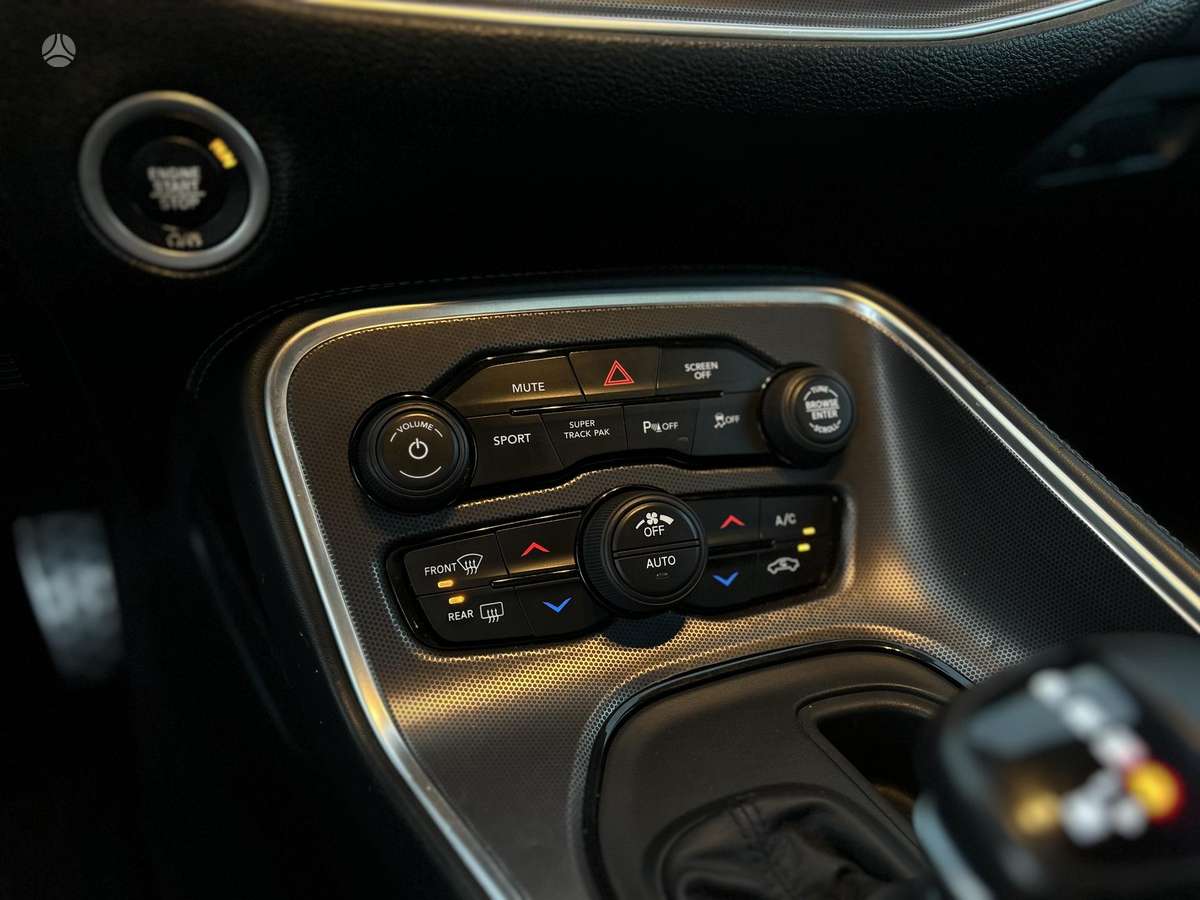 Dodge Challenger, 6.4 l., coupe