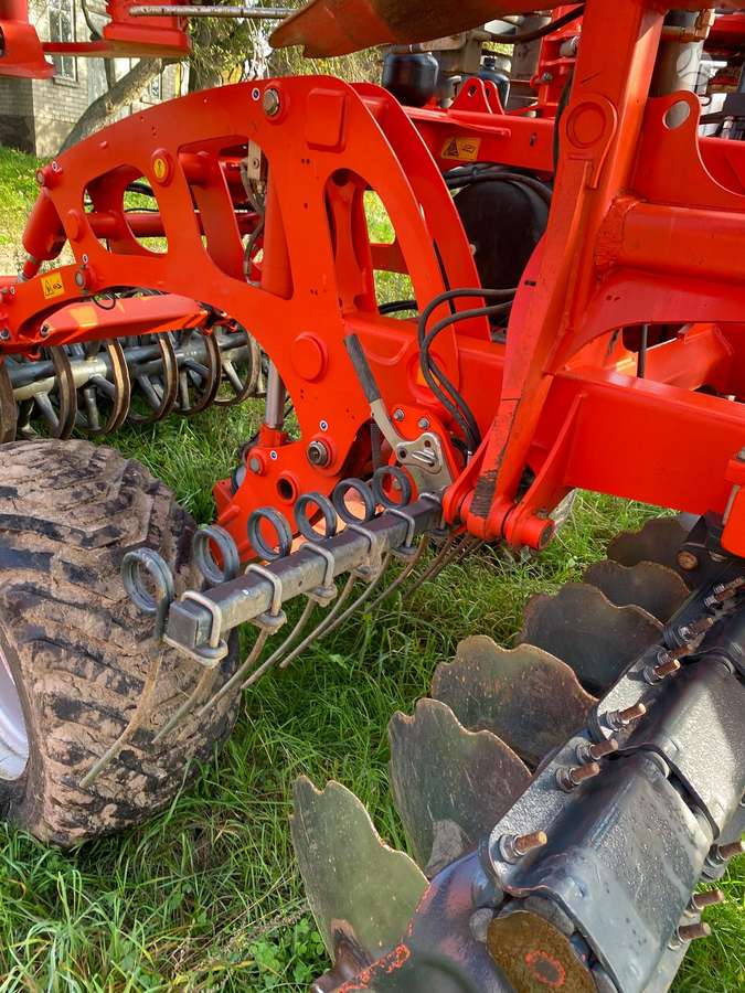 Kuhn Optimer XL 6000, scrapers, scrubbers