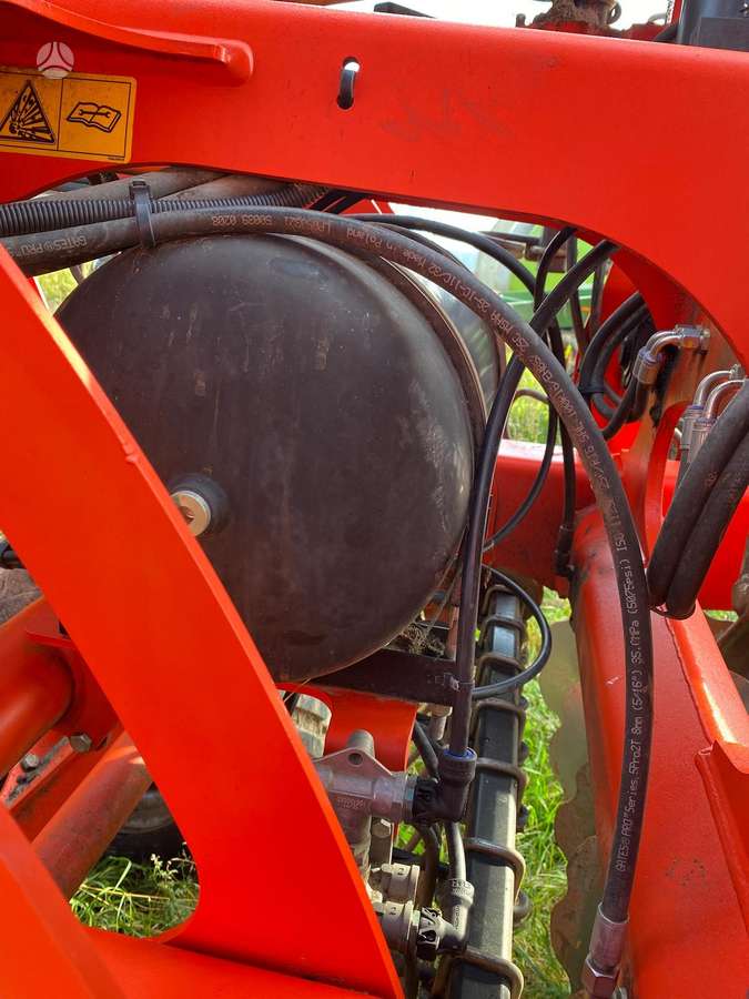 Kuhn Optimer XL 6000, scrapers, scrubbers