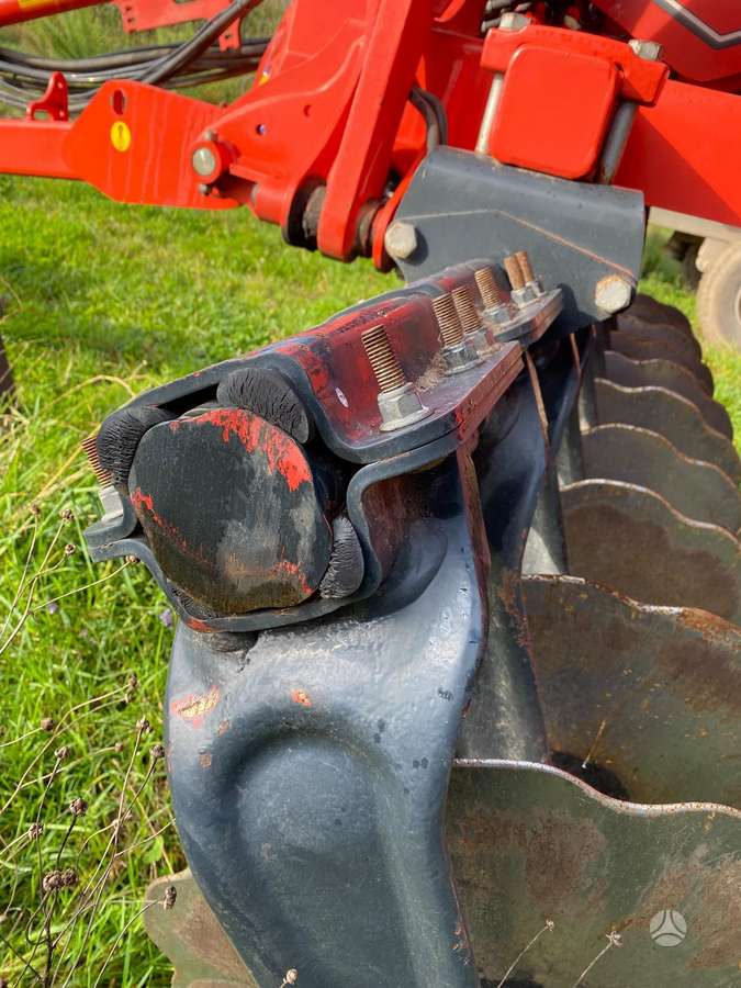 Kuhn Optimer XL 6000, scrapers, scrubbers