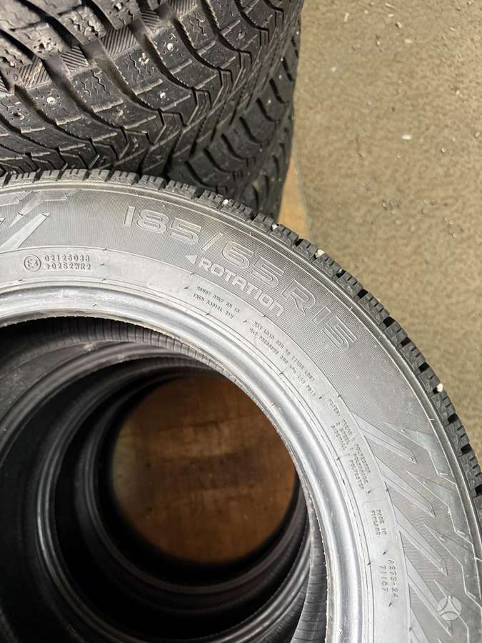 Nokian, žieminės 185/65 R15