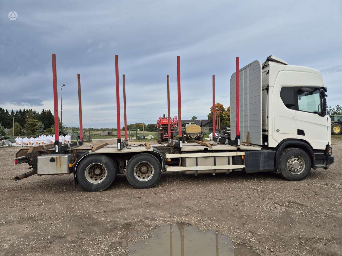 Scania R 520, timber trucks