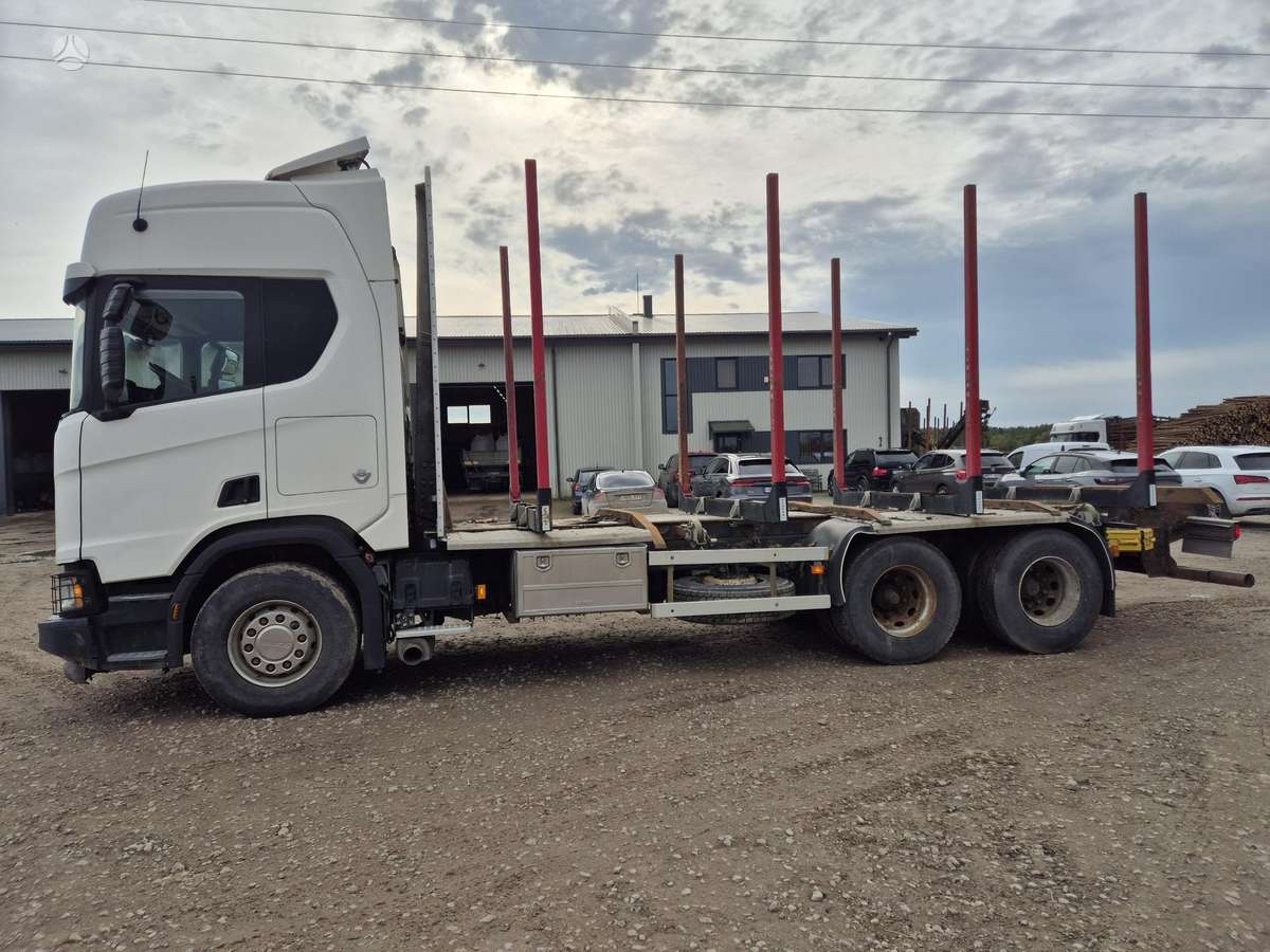 Scania R 520, timber trucks