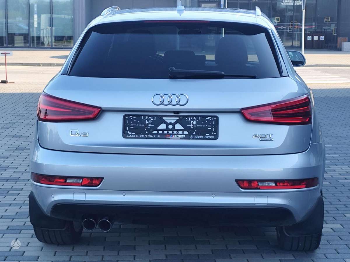 Audi Q3, 2.0 l., off-road / crossover