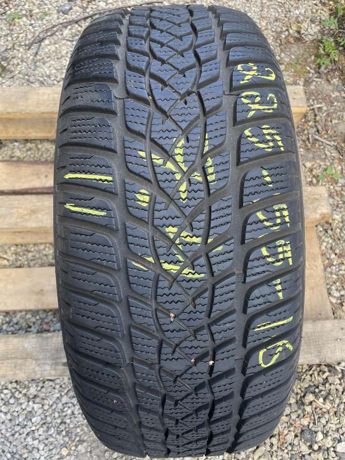 Goodyear Ultragrip Performance, winter 225/55 R16