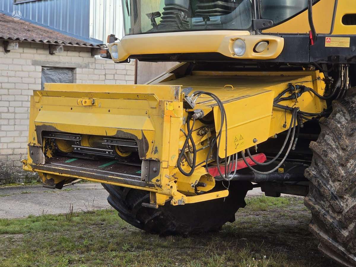 New Holland CX820, kombainai