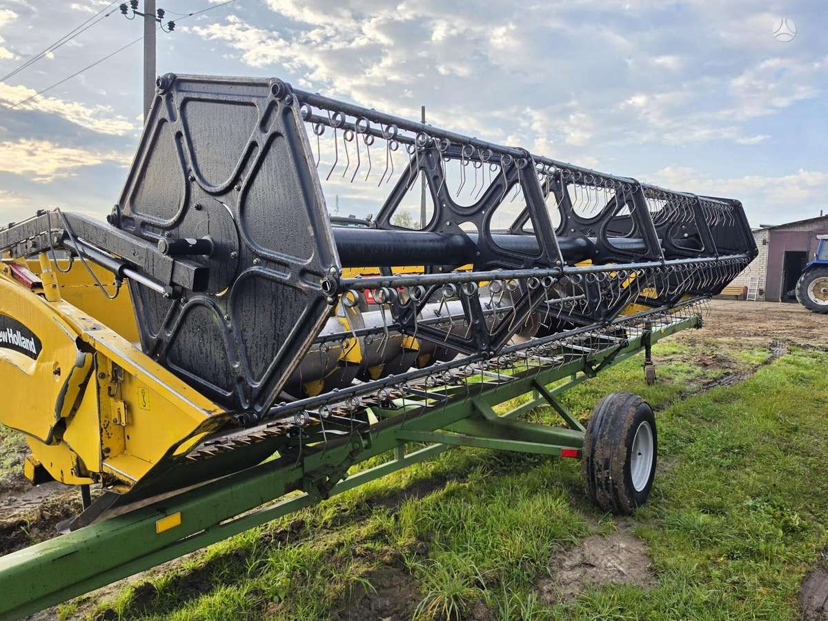 New Holland CX820, kombainai