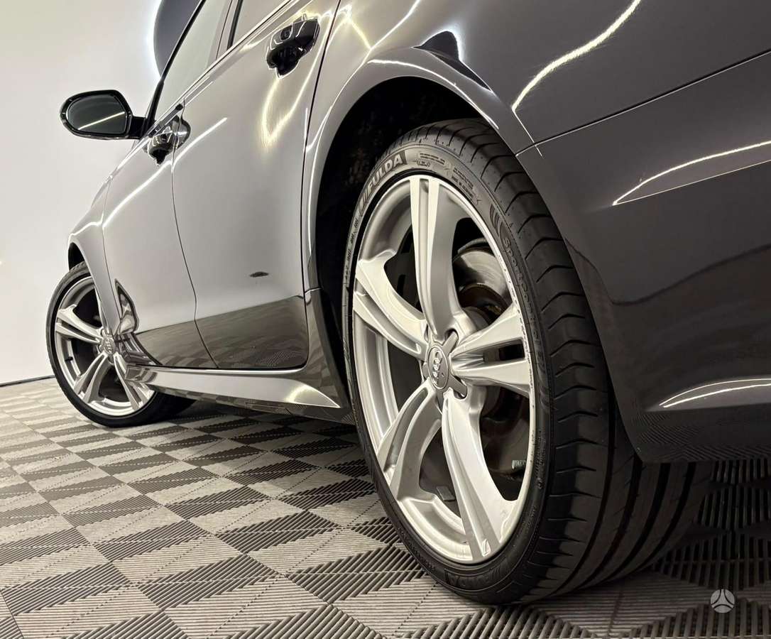 Audi A6, 3.0 l., universalas