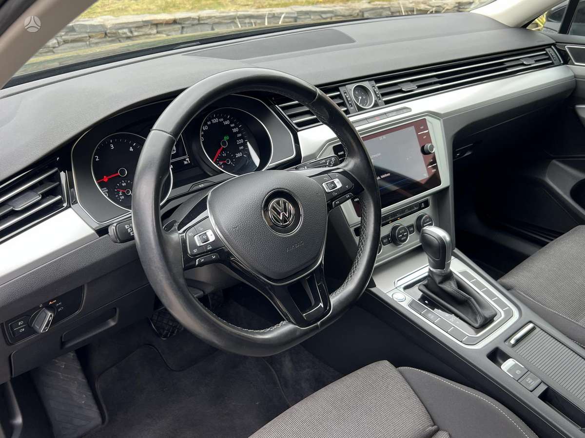 Volkswagen Passat, 2.0 l., Универсал