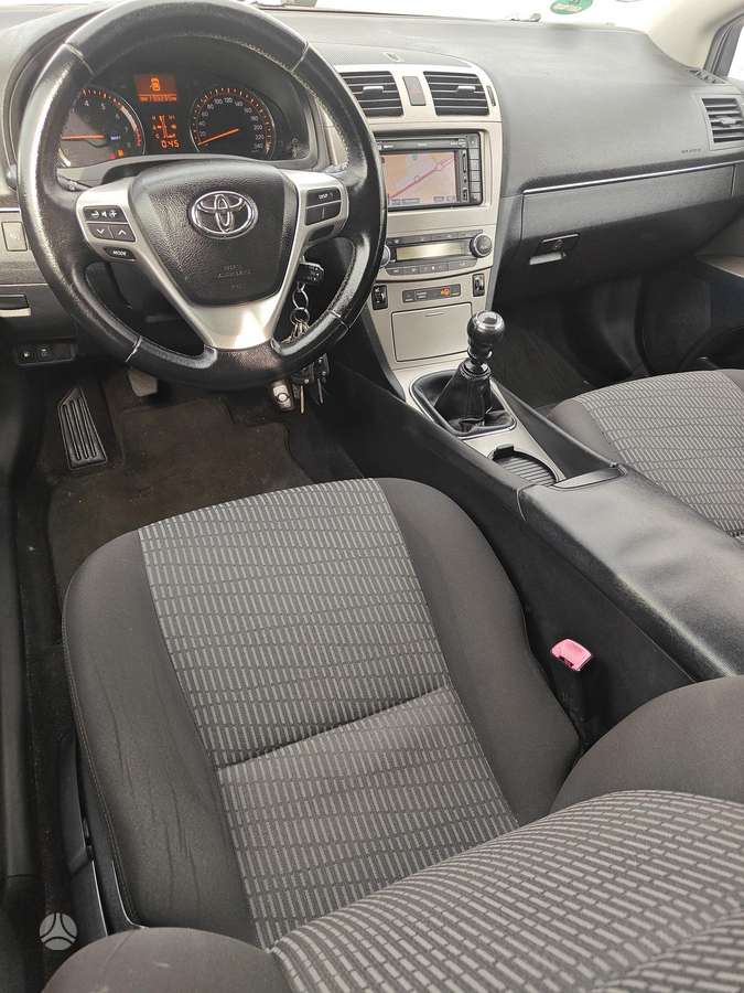 Toyota Avensis, 1.8 l., Универсал