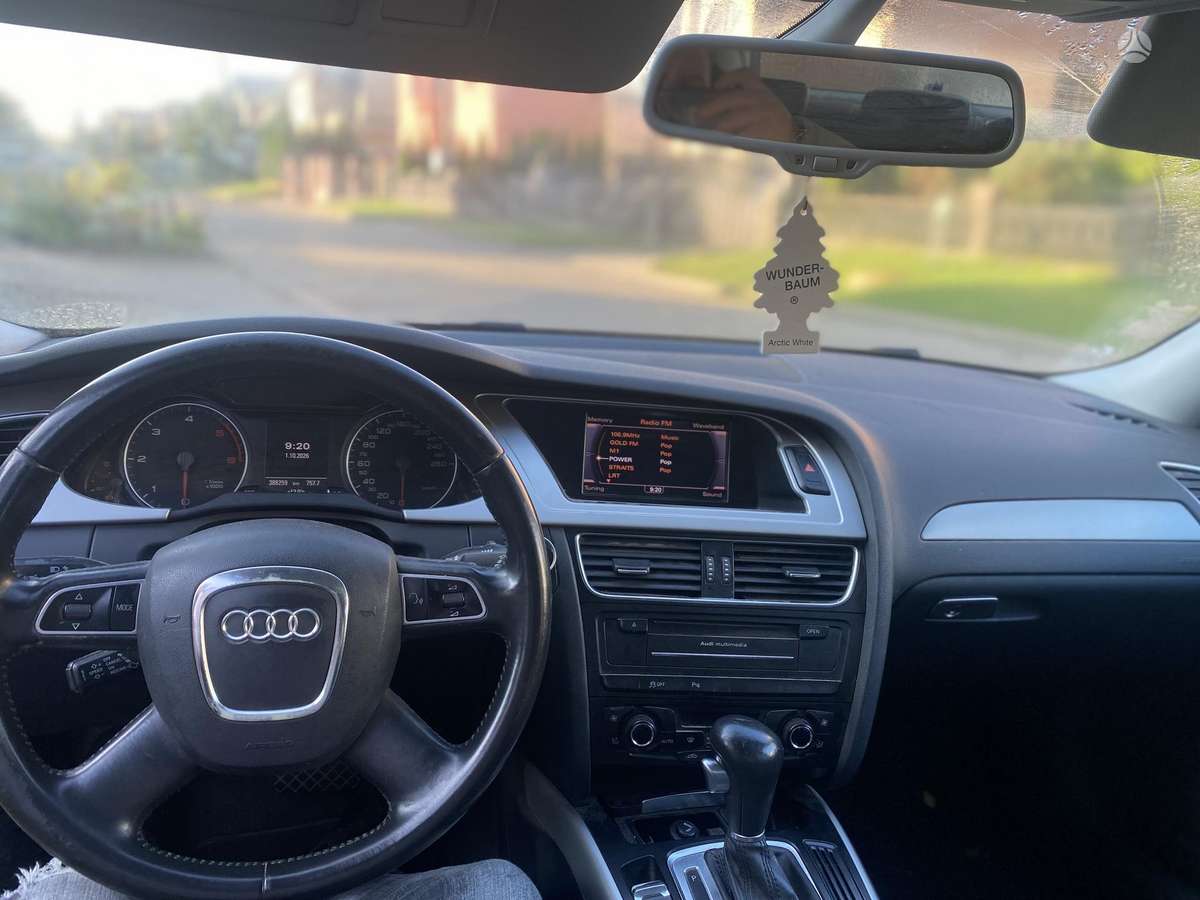 Audi A4 2010 — двигун 2698 cm³, 190 HP (140kW)
