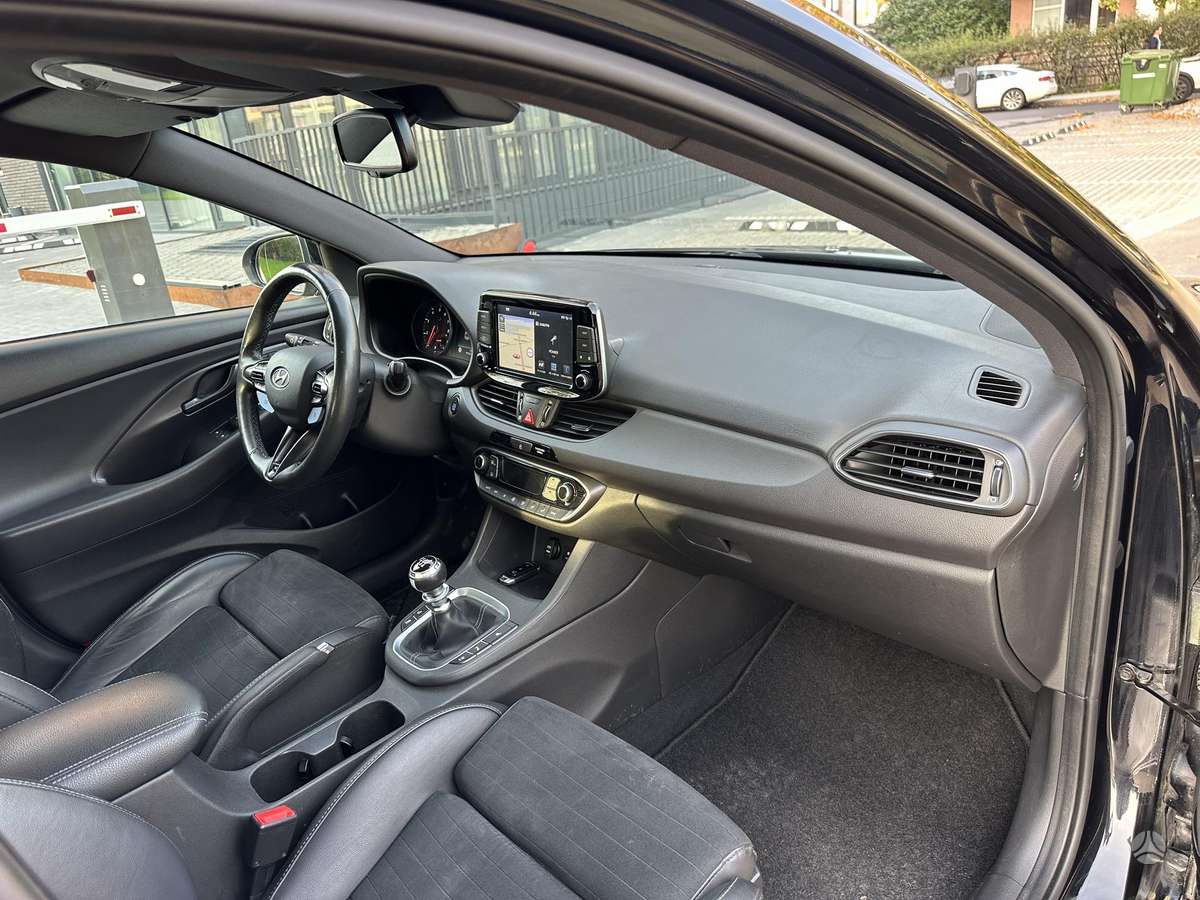 Hyundai i30, 2.0 l., hatchback
