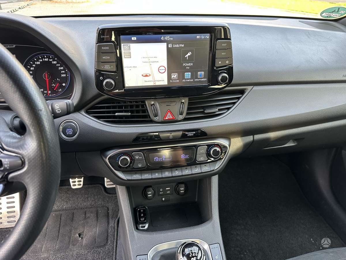 Hyundai i30, 2.0 l., hatchback