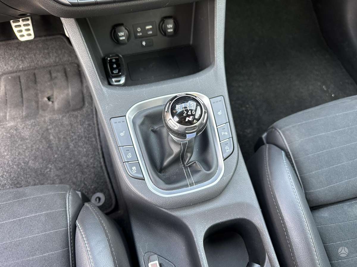 Hyundai i30, 2.0 l., hatchback
