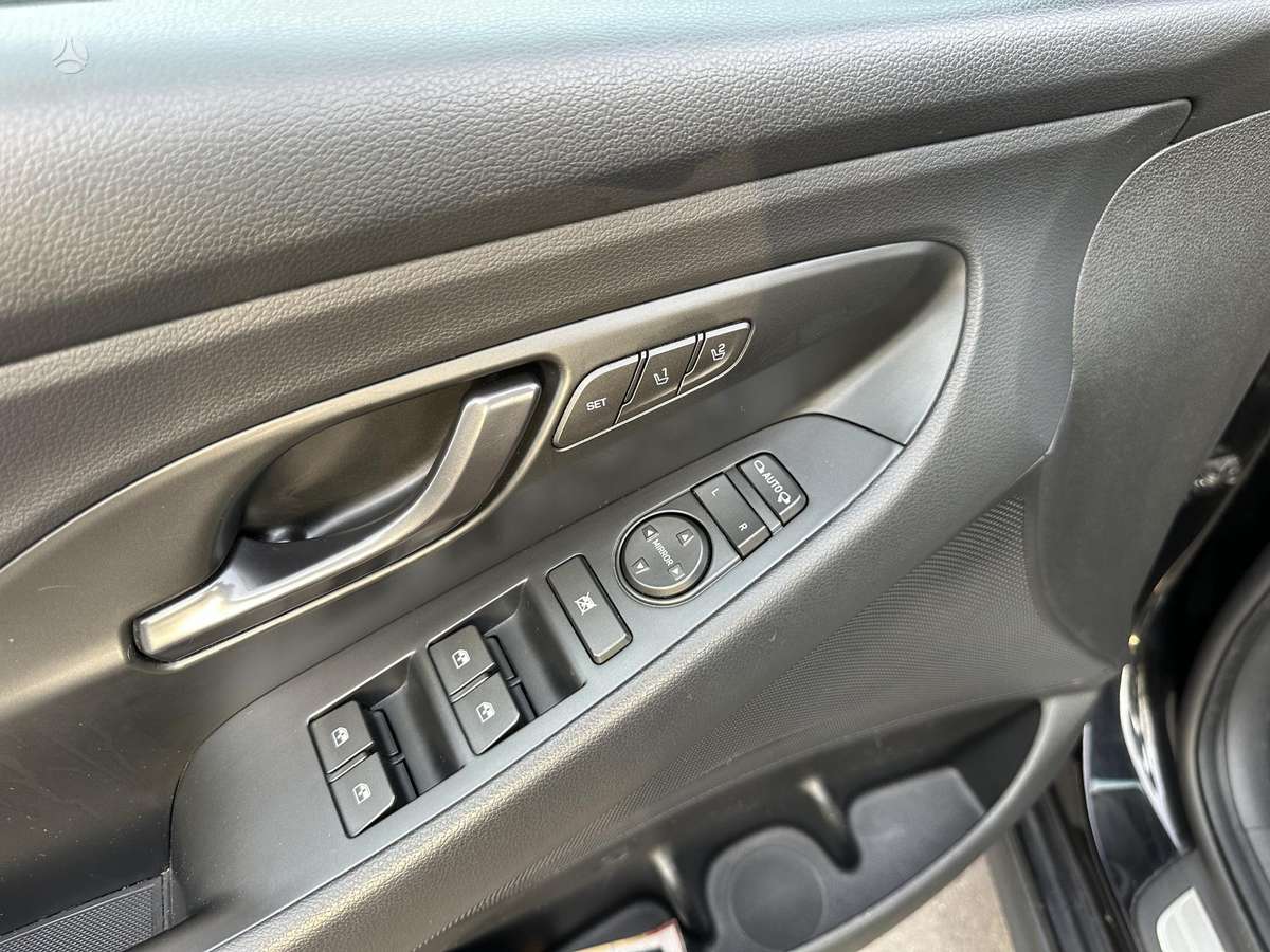 Hyundai i30, 2.0 l., hatchback