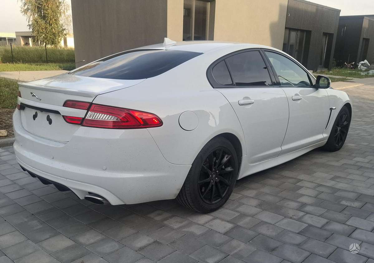 Jaguar XF, 3.0 l., Седан