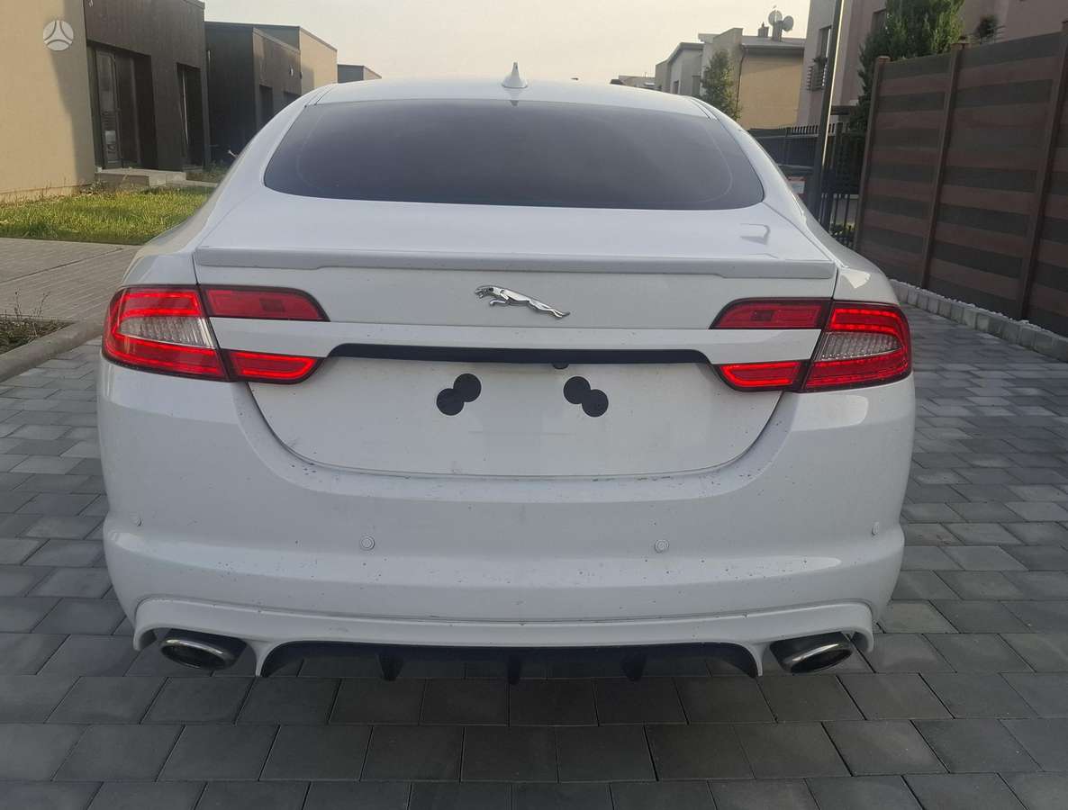 Jaguar XF, 3.0 l., Седан