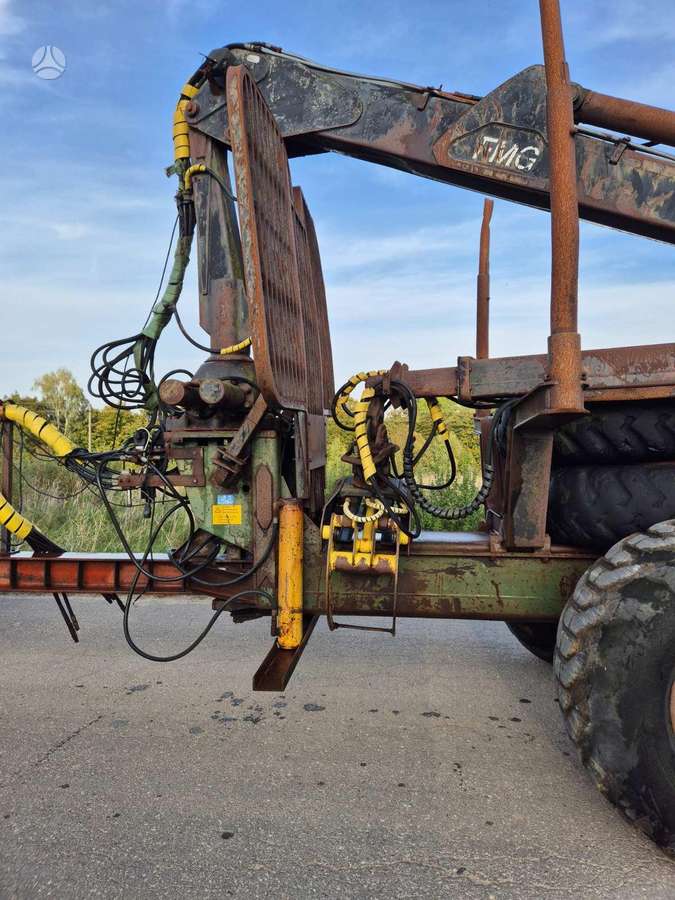 New Holland Palms, crane