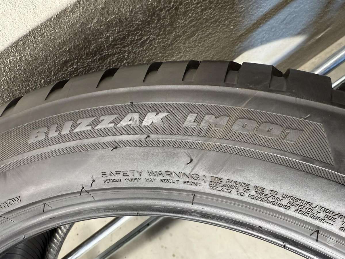 Bridgestone Blizzak lm001, зимние 255/50 R20